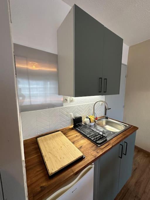 Appart Cosy, Balcon, Parking Cherbourg-en-Cotentin Exterior photo